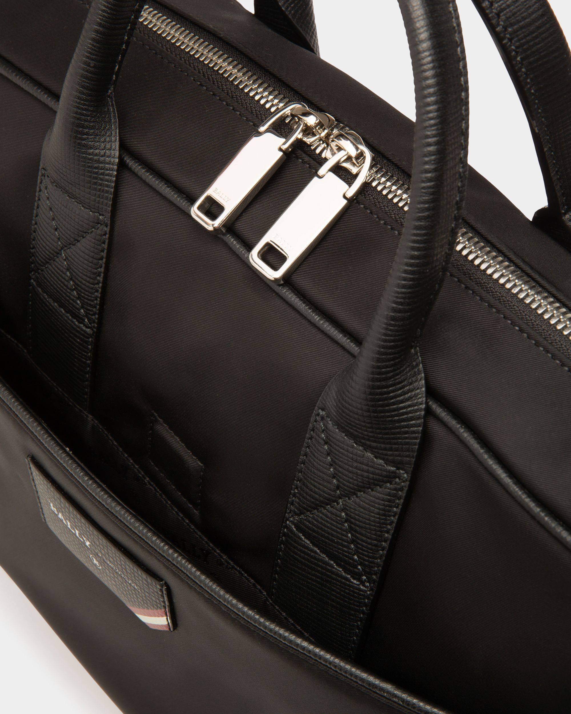 Faldy | Men's Business Bag | Black Leather | Bally | Still Life Detail