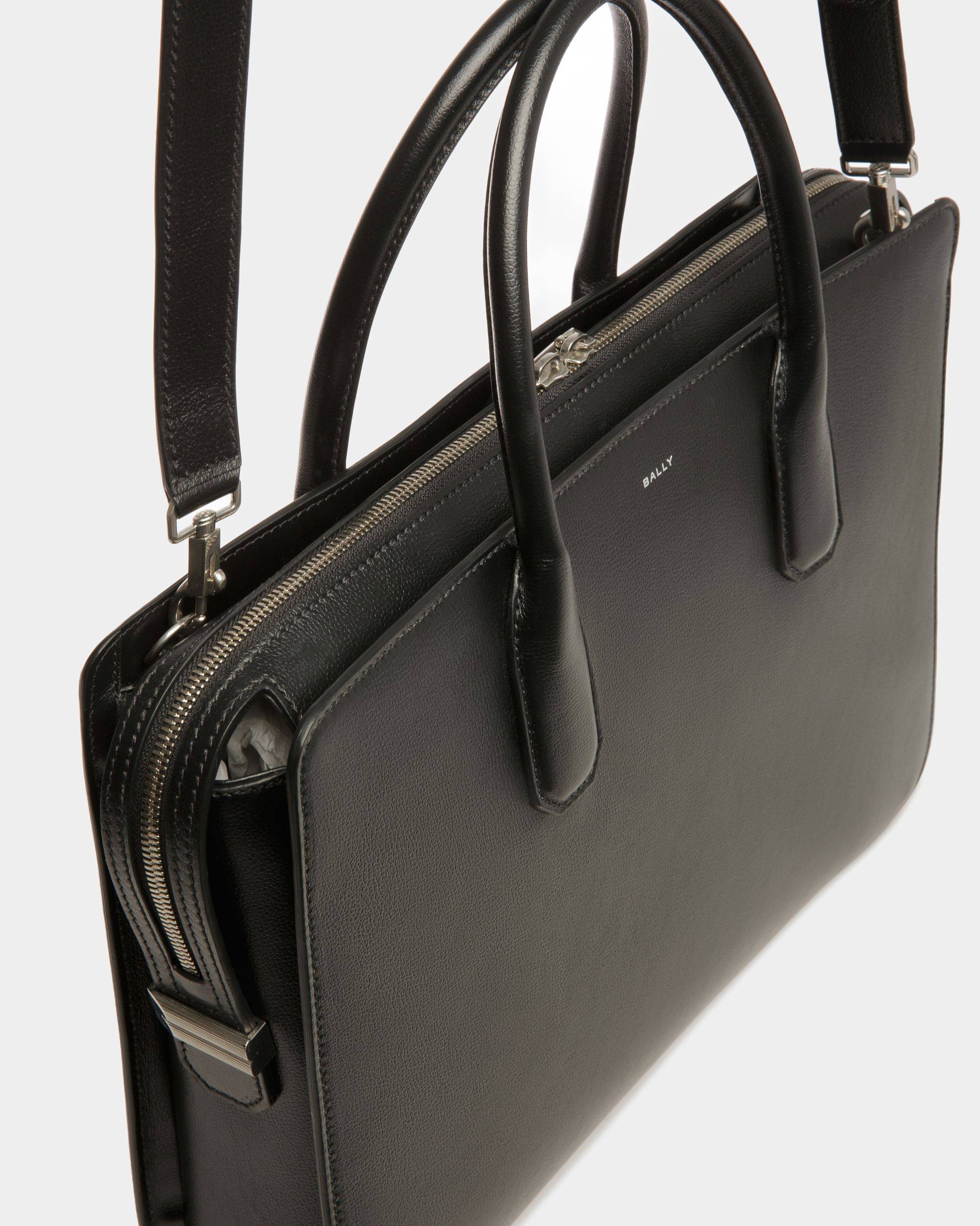 Banque Tote in Black Leather - Men's - Bally - 05
