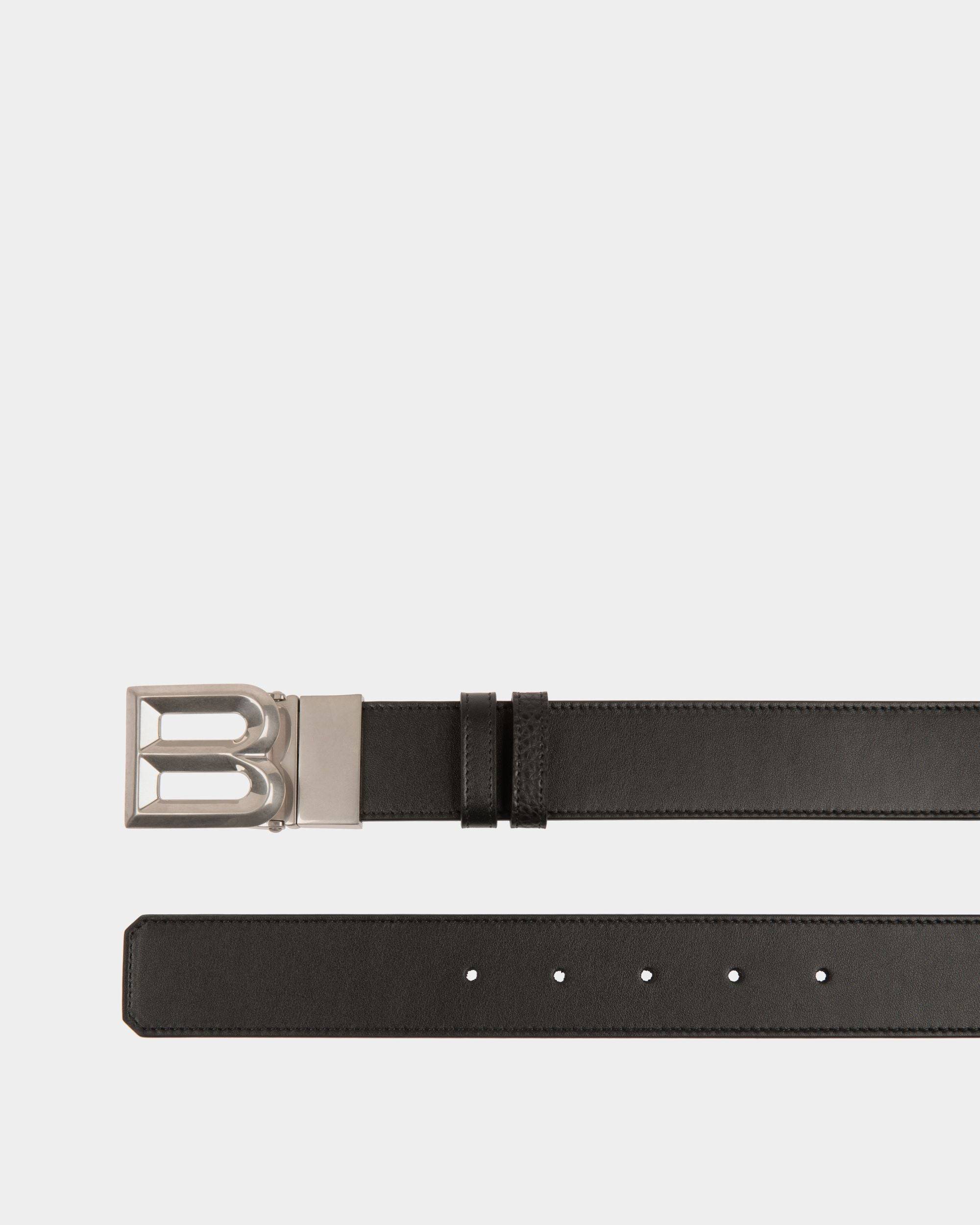 B Bold 35mm | Men's Reversible And Adjustable Belt in Black Leather | Bally | Still Life Detail