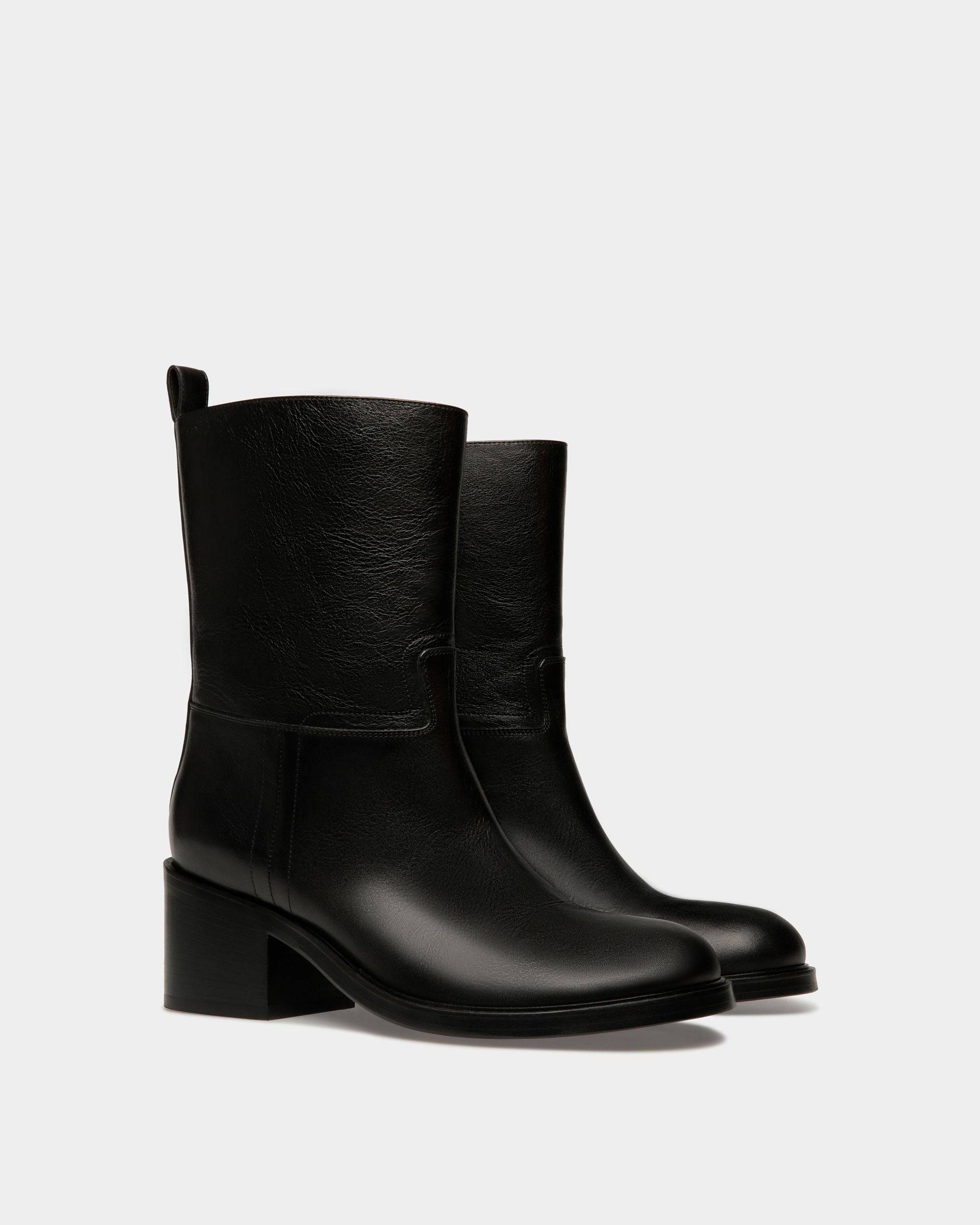 Peggy | Men's Boot in Black Leather | Bally | Still Life 3/4 Front