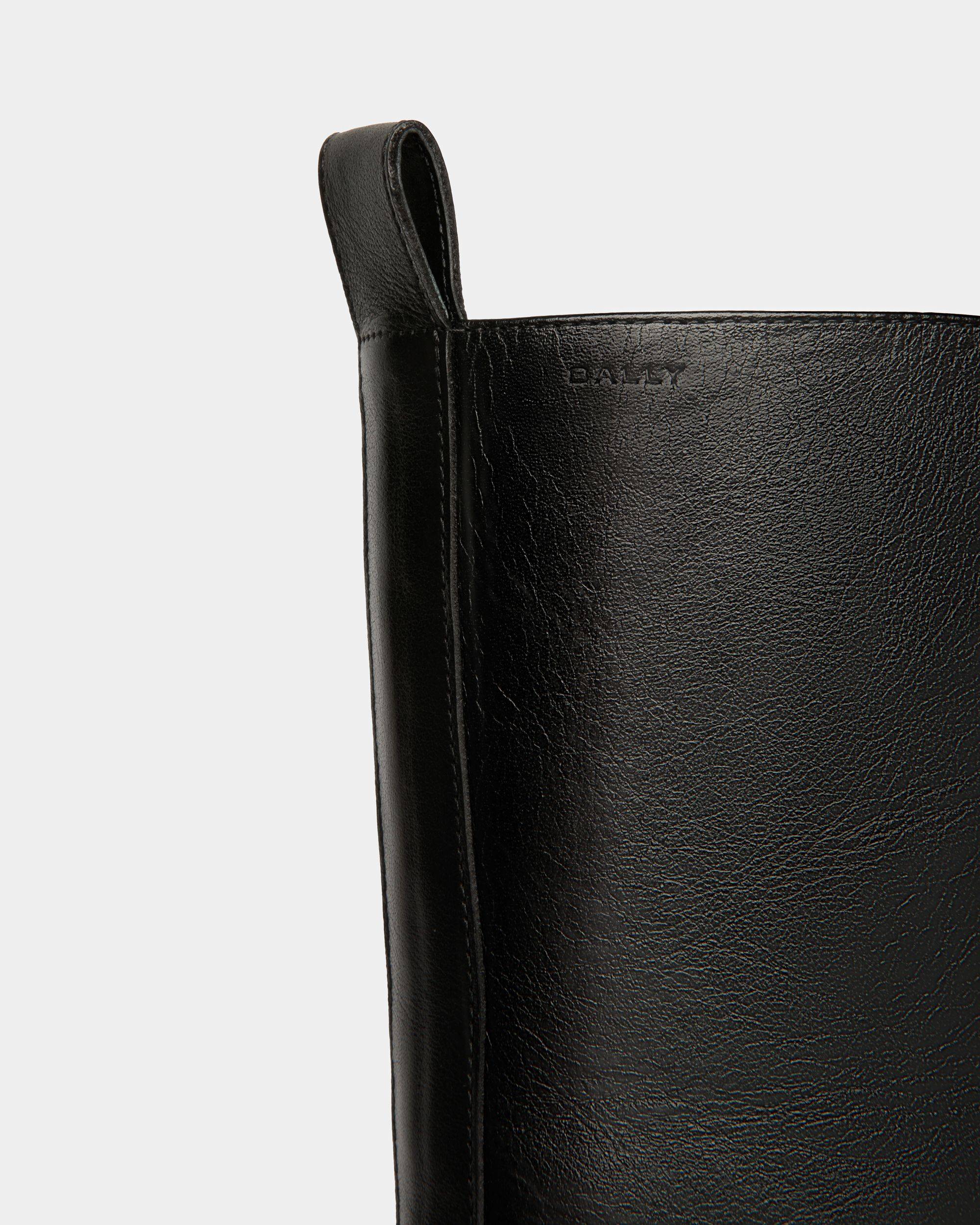 Peggy | Men's Boot in Black Leather | Bally | Still Life Detail