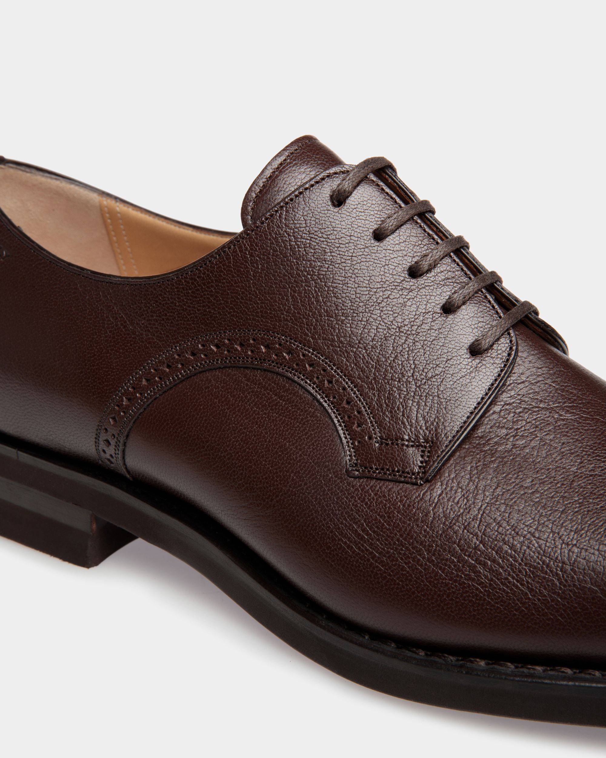 Scribe | Men's Derby in Brown Grained Leather | Bally | Still Life Detail