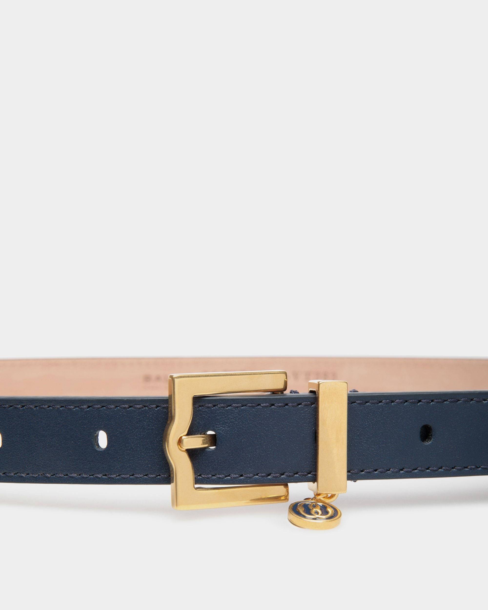Emblem 20mm | Women's Belt in Blue Leather | Bally | On Model Front
