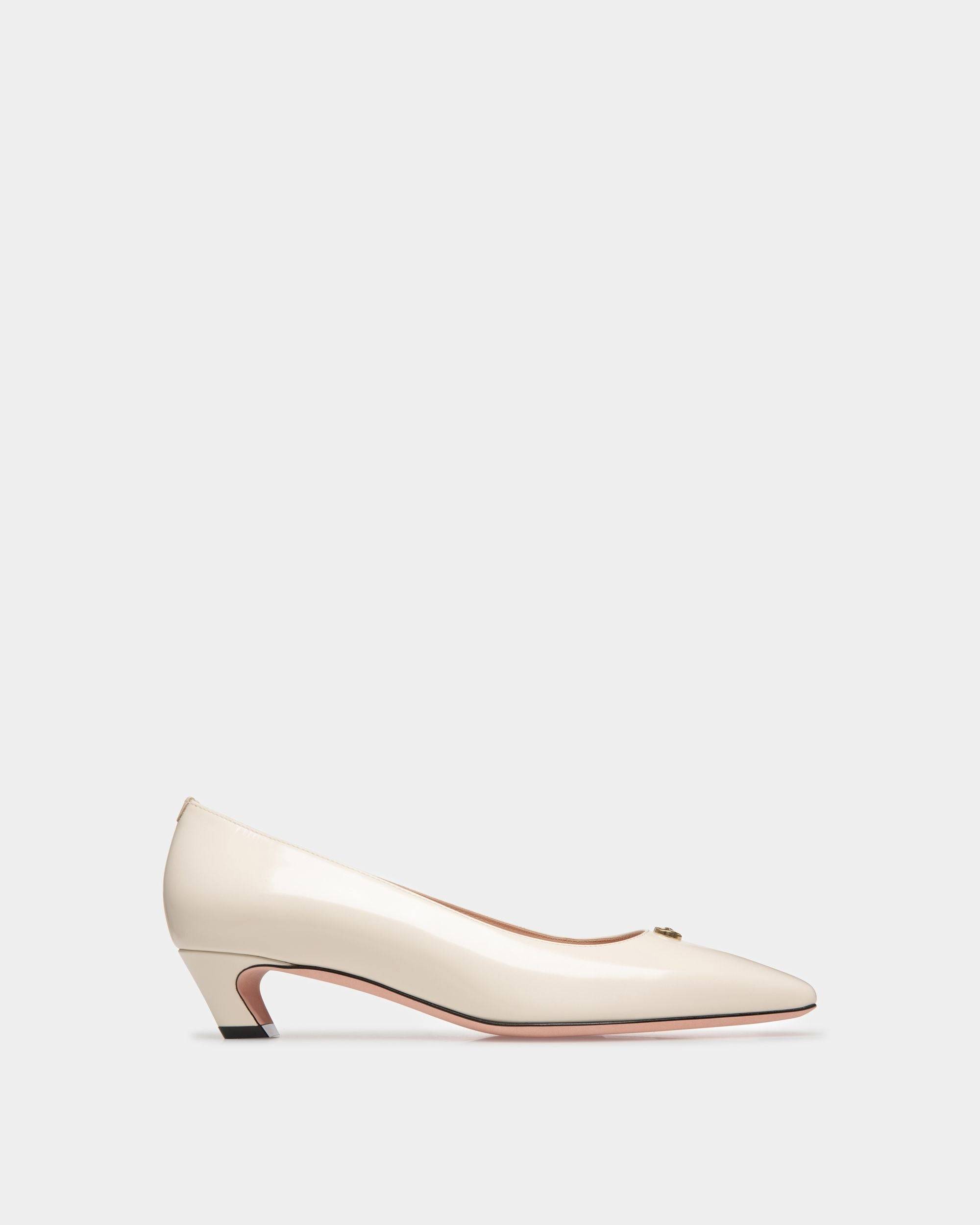 Sylt | Women's Pump in White Leather | Bally | Still Life Side