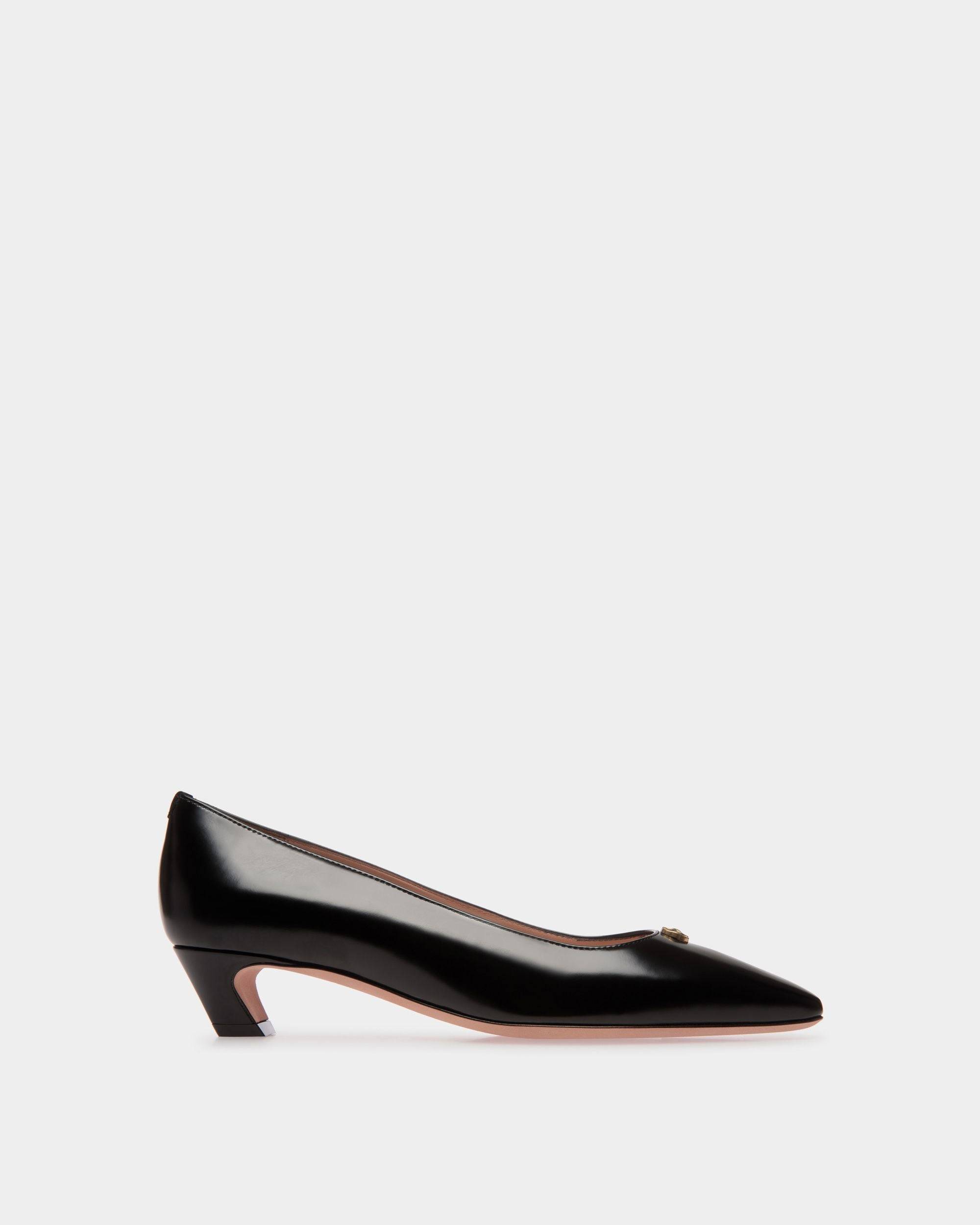 Sylt | Women's Pump in Black Leather | Bally | Still Life Side