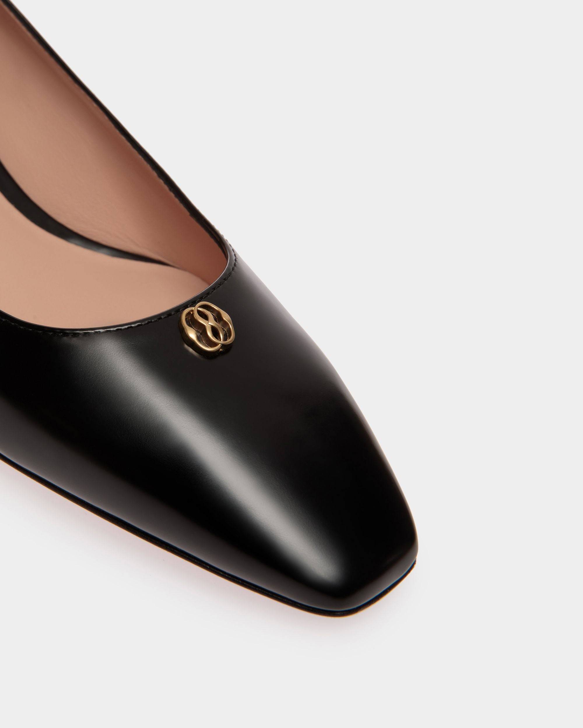 Sylt | Women's Pump in Black Leather | Bally | Still Life Detail