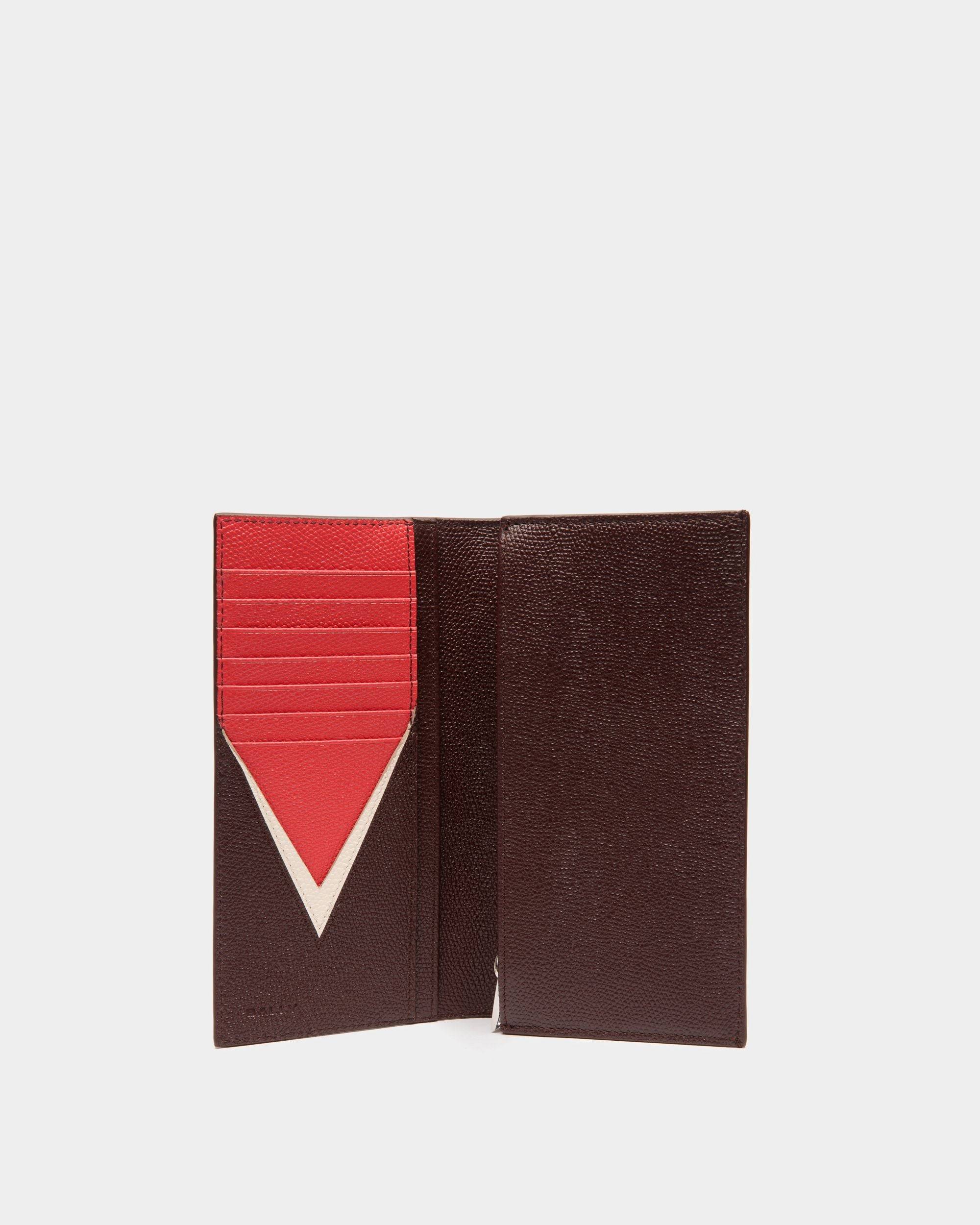 Flag | Men's Continental Wallet in Chestnut Brown Grained Leather | Bally | Still Life Open / Inside
