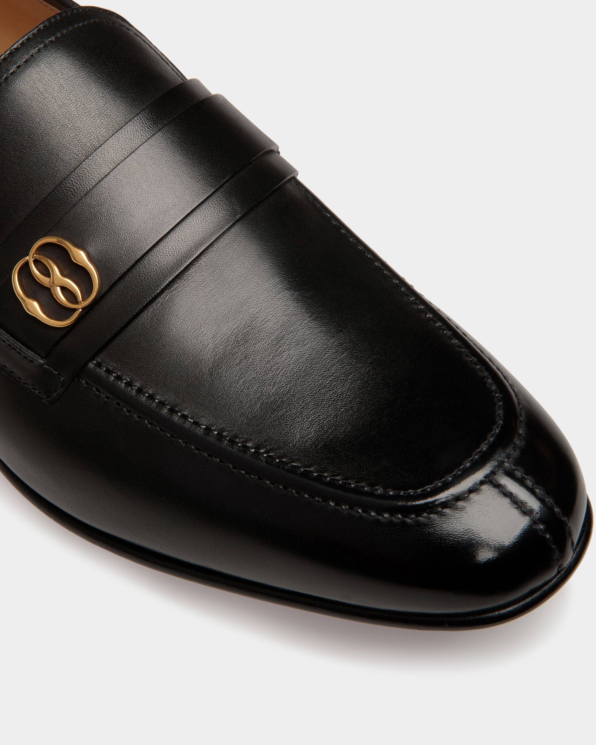 Sadei | Loafer für Herren | Schwarzes Leder | Bally | Still Life Detail