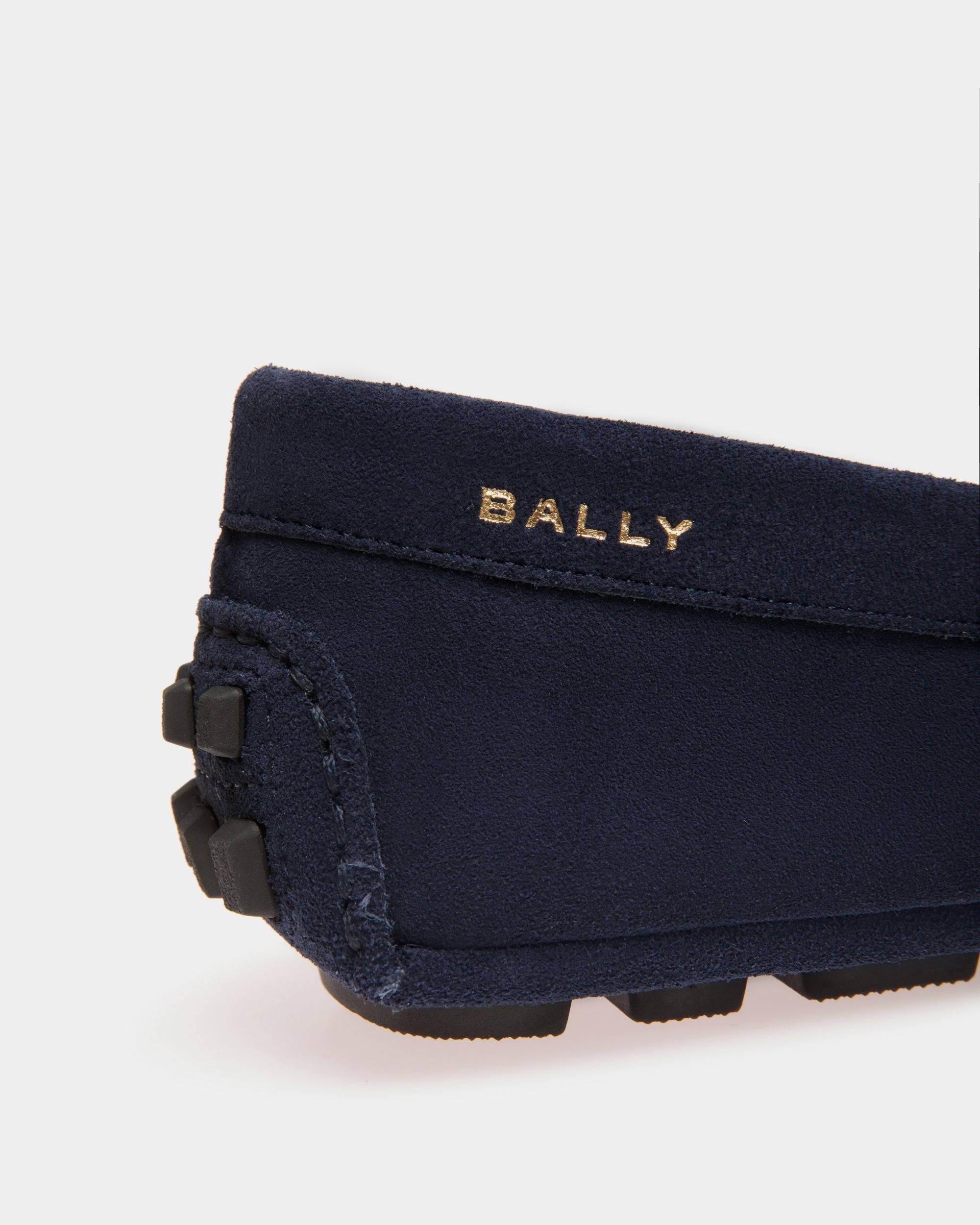 Kerbs | Driver-Schuh für Damen aus blauem Veloursleder | Bally | Still Life Detail