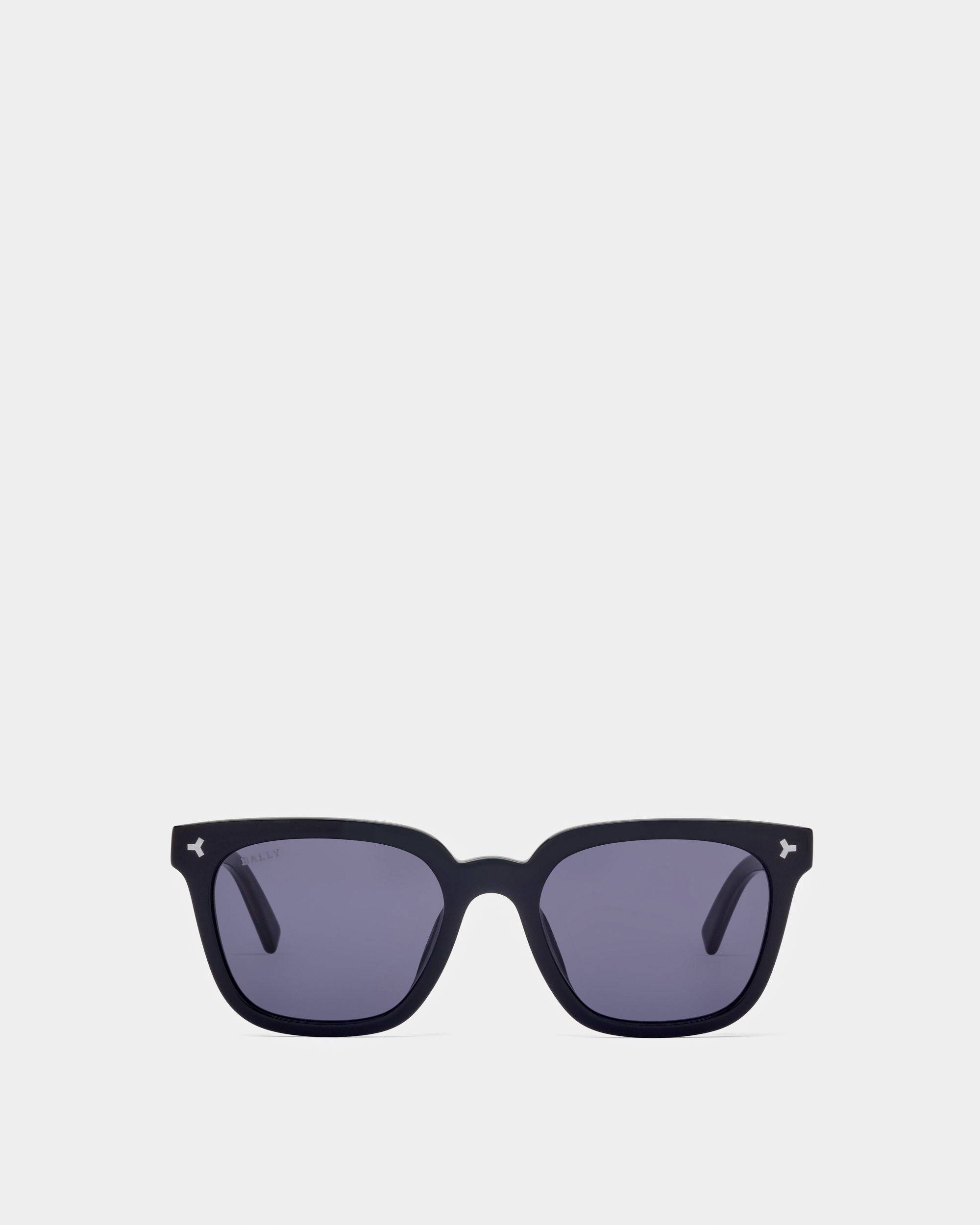 Designer Sunglasses for Men: Aviators, Wayfarers & more