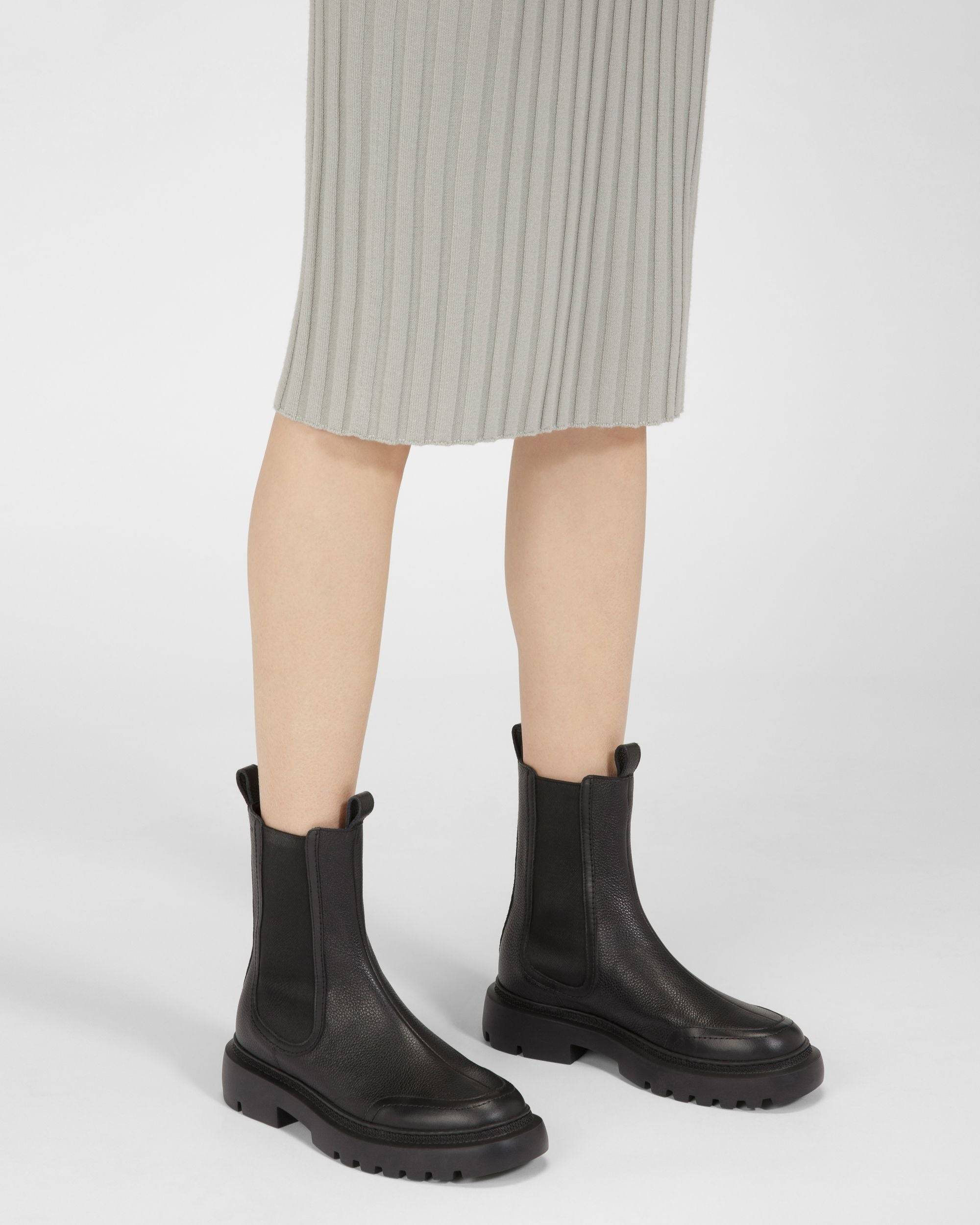 midler Eksempel fordampning Women's Ginny Flat Leather Boots In Black | Bally
